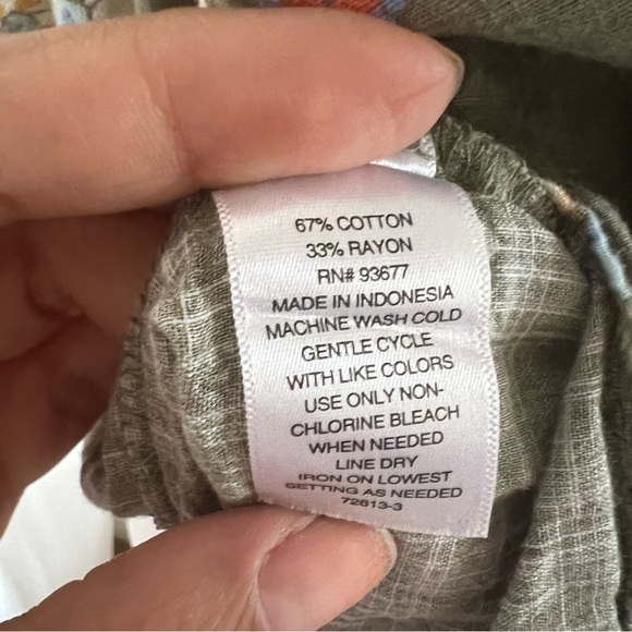 A.n.a. A New Approach Women's Size Medium Short Sleeve Blouse - Picture 8 of 8